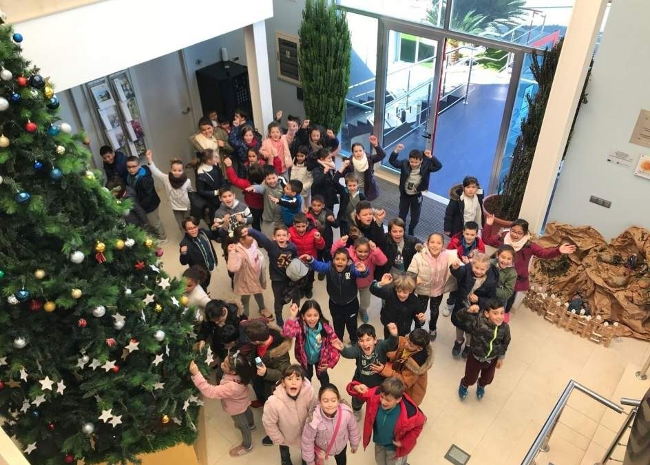 La comunidad de regantes de Palos inaugura el ‘Árbol de los deseos’ a beneficio del Banco de Alimentos