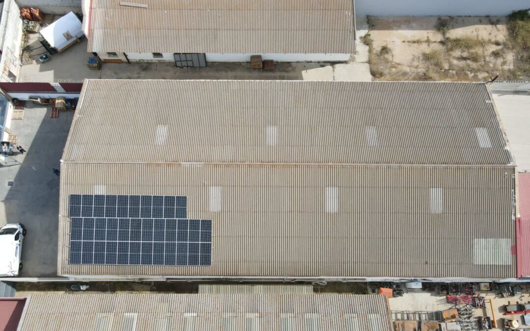 El Banco de Alimentos de Huelva instala placas fotovoltaicas en su almacén para ahorrar energía